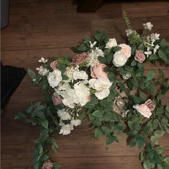Lings Moments Dusty Rose and Cream arch flowers - Picture 2 of 3
